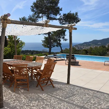 Piscine Avec Belle Vue Villa Carqueiranne